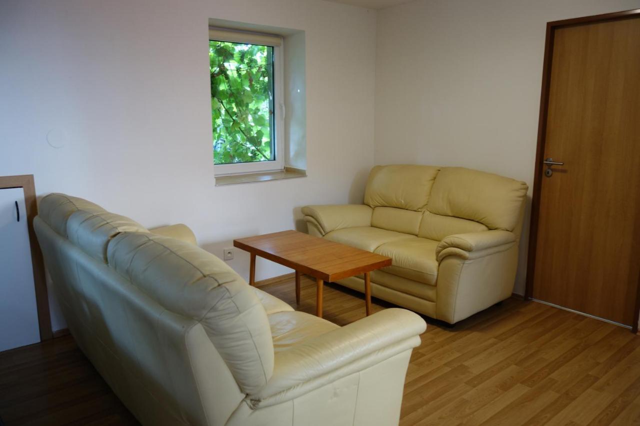 Apartman Hulin, Chrastany - Bily Extérieur photo